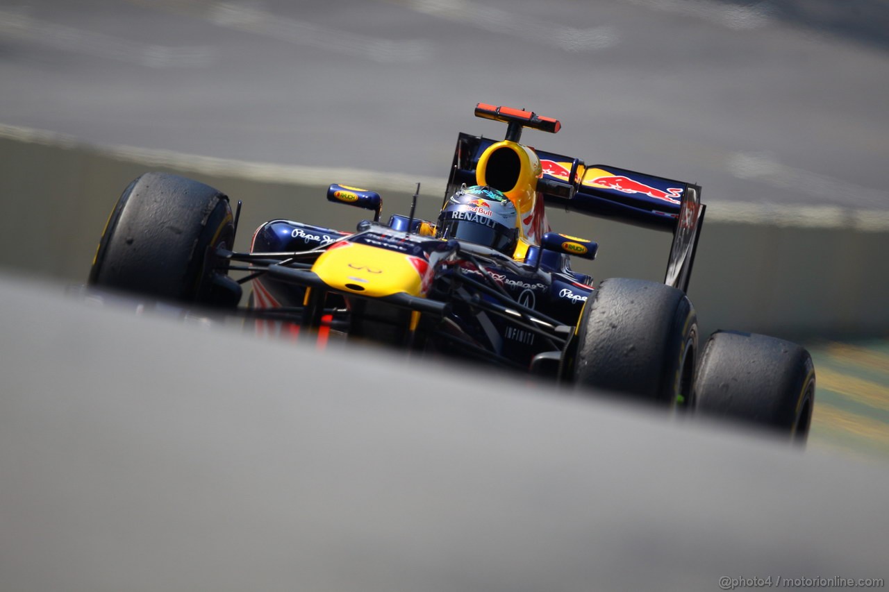 GP BRASILE, 25.11.2011- Prove Libere 2, Venerdi', Sebastian Vettel (GER), Red Bull Racing, RB7 