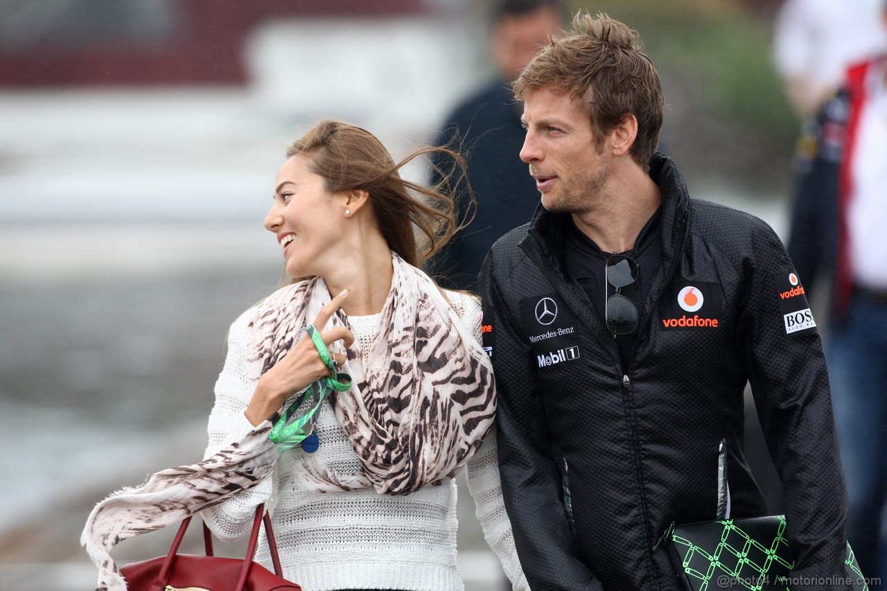 GP CANADA, 12.06.2011- Jenson Button (GBR), McLaren  Mercedes, MP4-26 e Domenica Jessica Michibata (GBR), girfriend of Jenson Button (GBR) 
