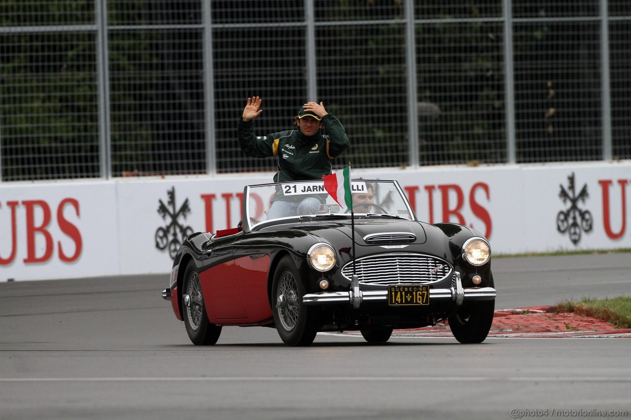 GP CANADA, 12.06.2011- Jarno Trulli (ITA), Team Lotus, TL11 at drivers parade  