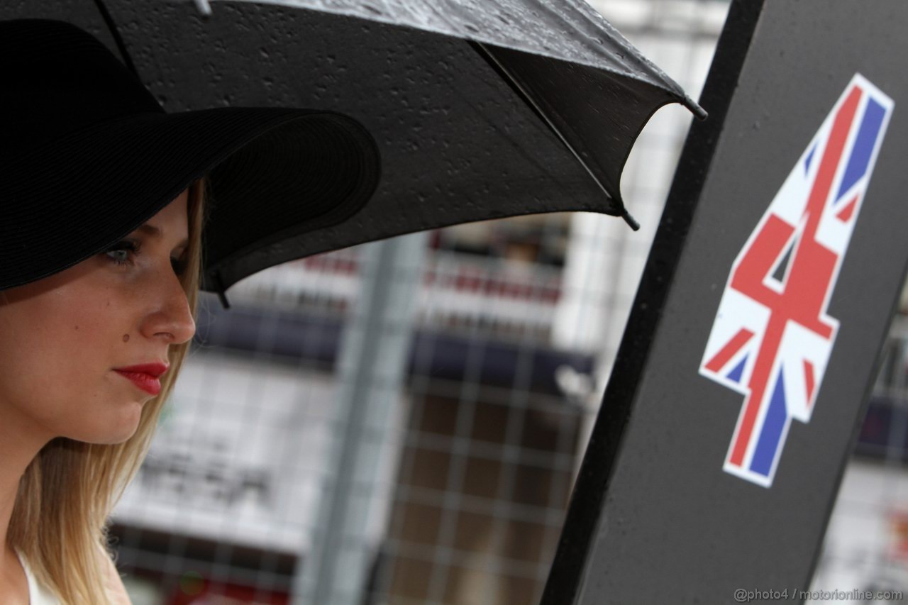 GP CANADA, 12.06.2011- Gara, grid girl, pitbabes