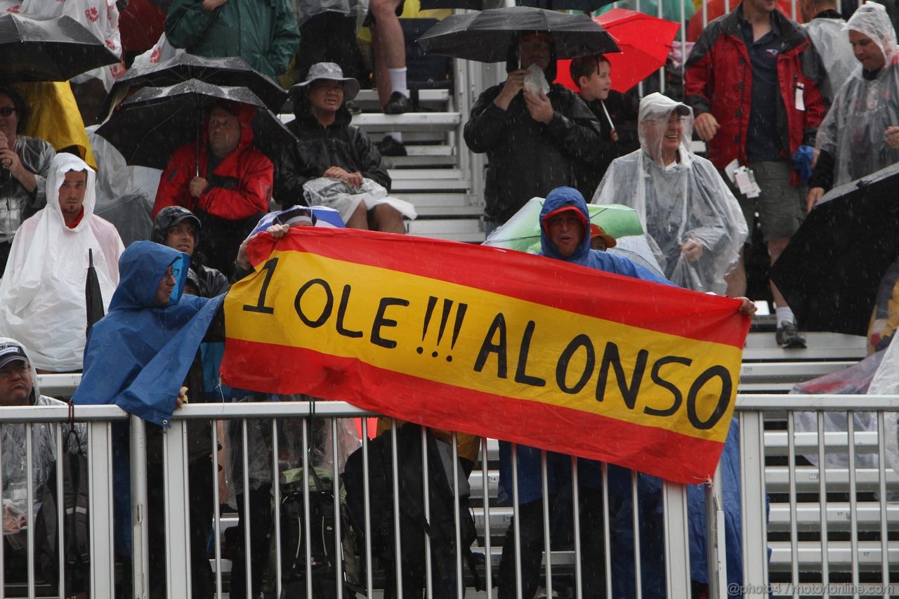 GP CANADA, 12.06.2011- Gara, Fans of Fernando Alonso (ESP), Ferrari, F-150 Italia 