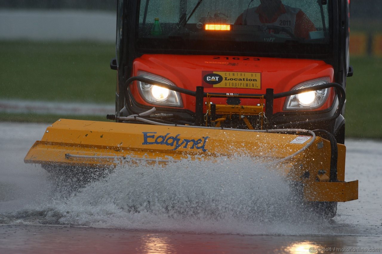 GP CANADA, 12.06.2011- Gara, The water on the track