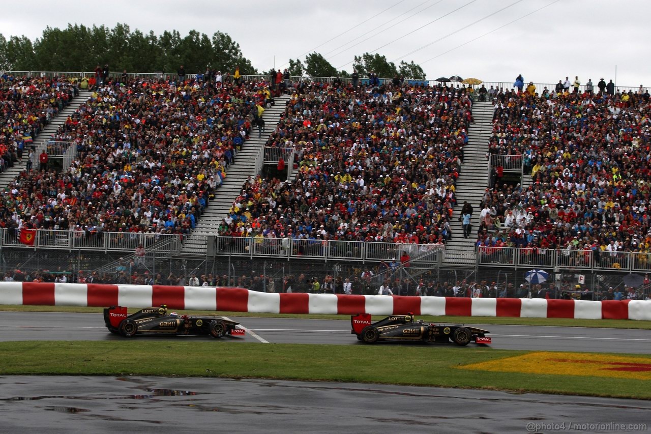 GP CANADA, 12.06.2011- Gara, Vitaly Petrov (RUS), Lotus Renault GP, R31 e Nick Heidfeld (GER) Lotus Renault GP R31  