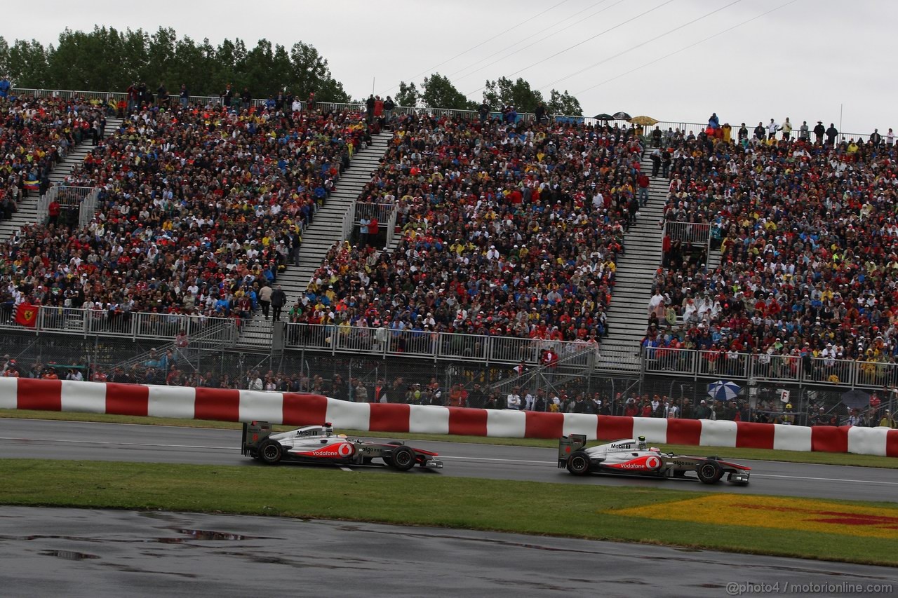 GP CANADA, 12.06.2011- Gara, Lewis Hamilton (GBR), McLaren  Mercedes, MP4-26 e Jenson Button (GBR), McLaren  Mercedes, MP4-26 