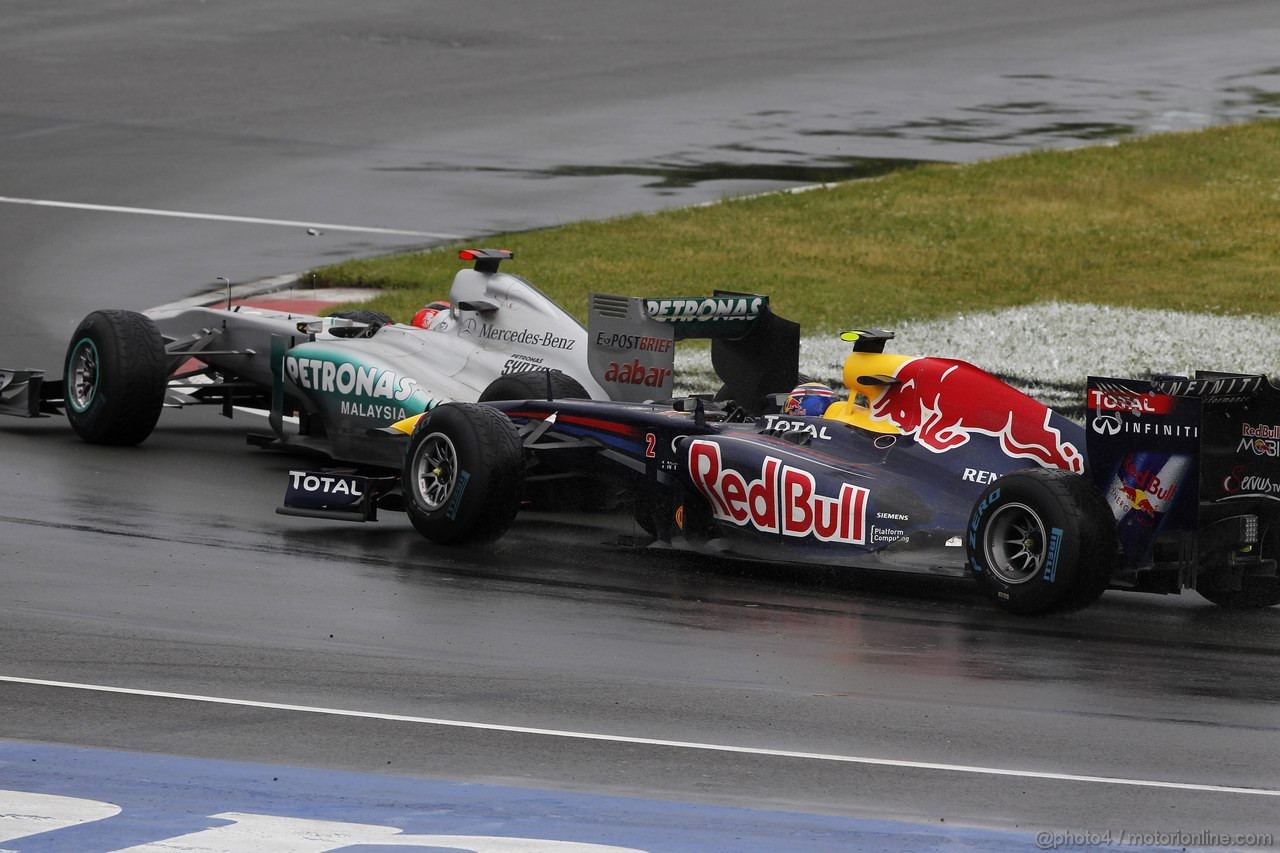 GP CANADA, 12.06.2011- Gara, Michael Schumacher (GER), Mercedes GP Petronas F1 Team, MGP W02 e Mark Webber (AUS), Red Bull Racing, RB7 