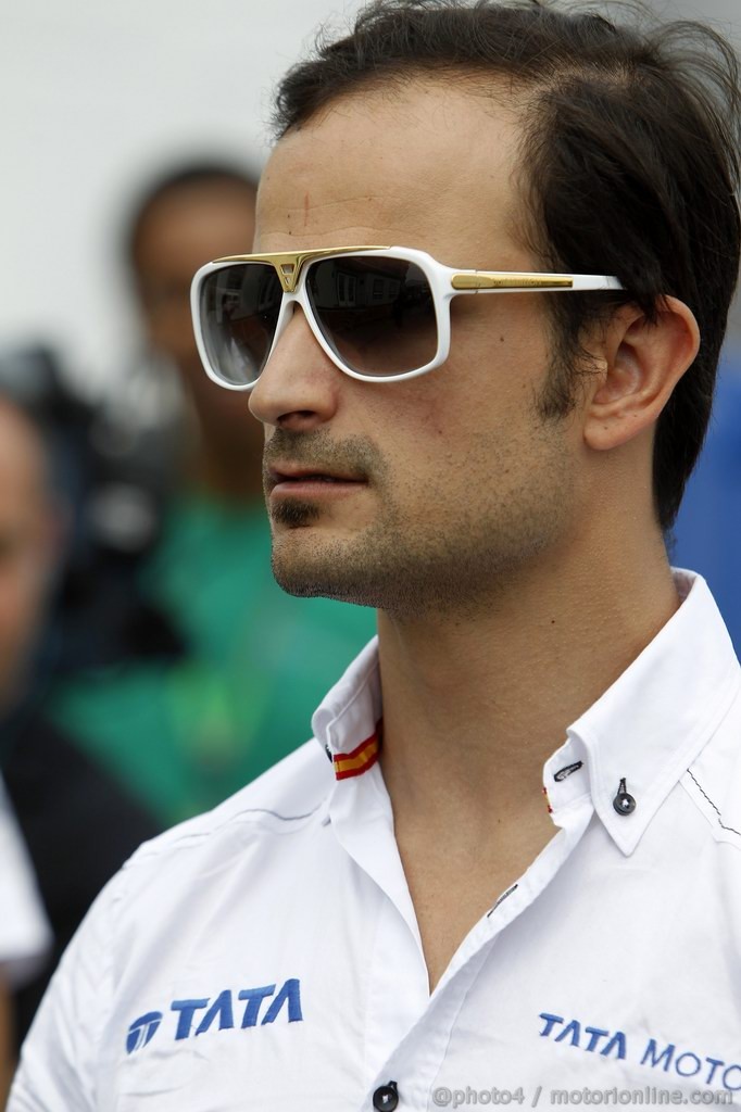 GP CANADA, 09.06.2011- Autograph session, Vitantonio Liuzzi (ITA), Hispania Racing F1 Team, HRT  