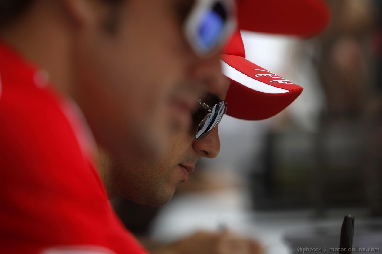 GP CANADA, 09.06.2011- Autograph session, Felipe Massa (BRA), Ferrari, F-150 Italia 