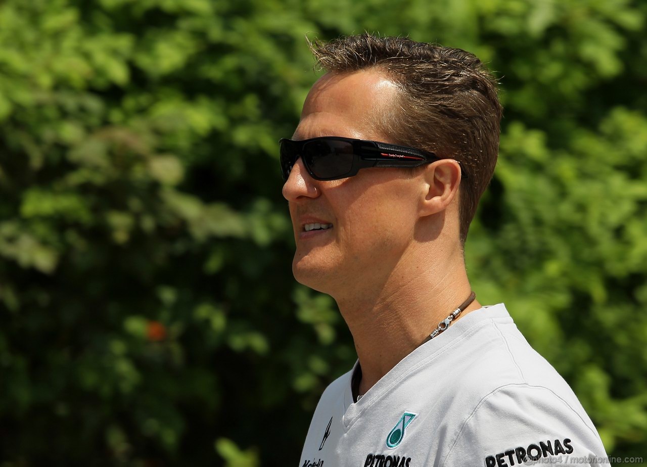 GP CINA, 17.04.2011- Michael Schumacher (GER), Mercedes GP Petronas F1 Team, MGP W02 