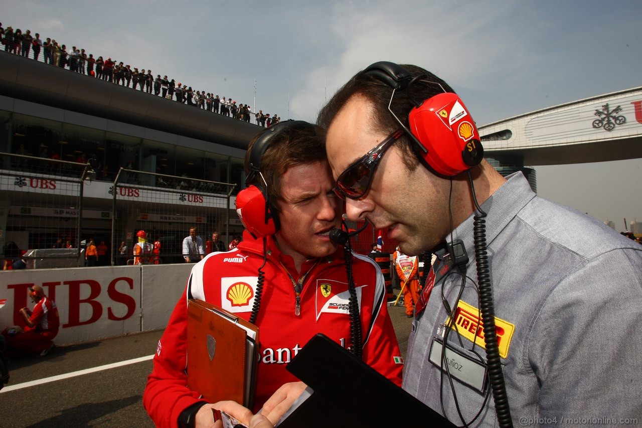 GP CINA, 17.04.2011- Gara, Rob Smedley, (GBR), Ferrari, Track Engineer of Felipe Massa (BRA) 