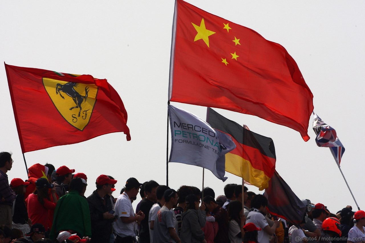 GP CINA, 17.04.2011- Gara, Fans