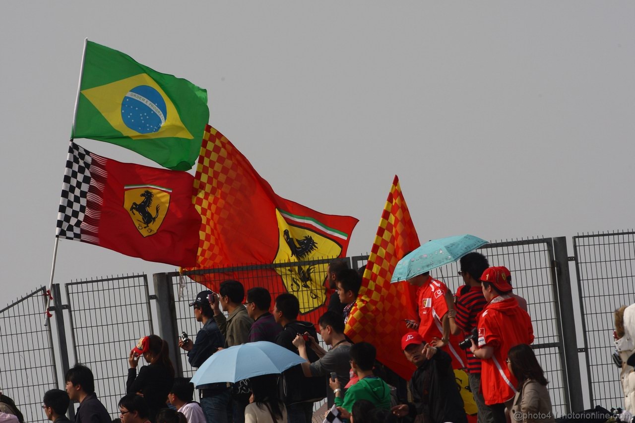 GP CINA, 17.04.2011- Gara, Fans