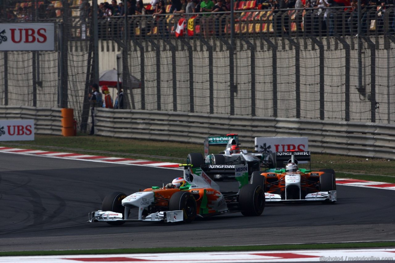GP CINA, 17.04.2011- Gara, Paul di Resta (GBR) Force India VJM04 davanti a Adrian Sutil (GER), Force India F1 Team, VJM04 