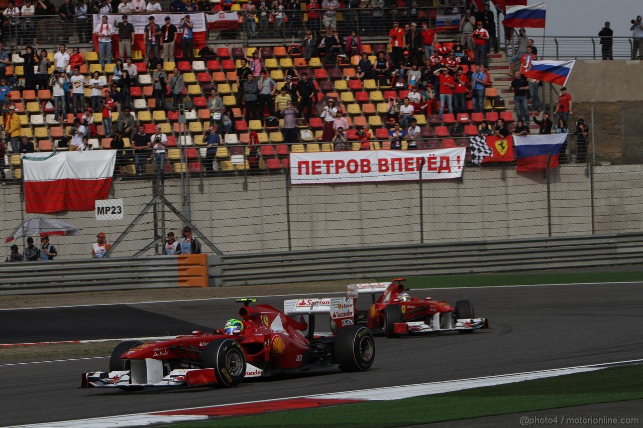 GP CINA, 17.04.2011- Gara, Felipe Massa (BRA), Ferrari, F-150 Italia davanti a Fernando Alonso (ESP), Ferrari, F-150 Italia 