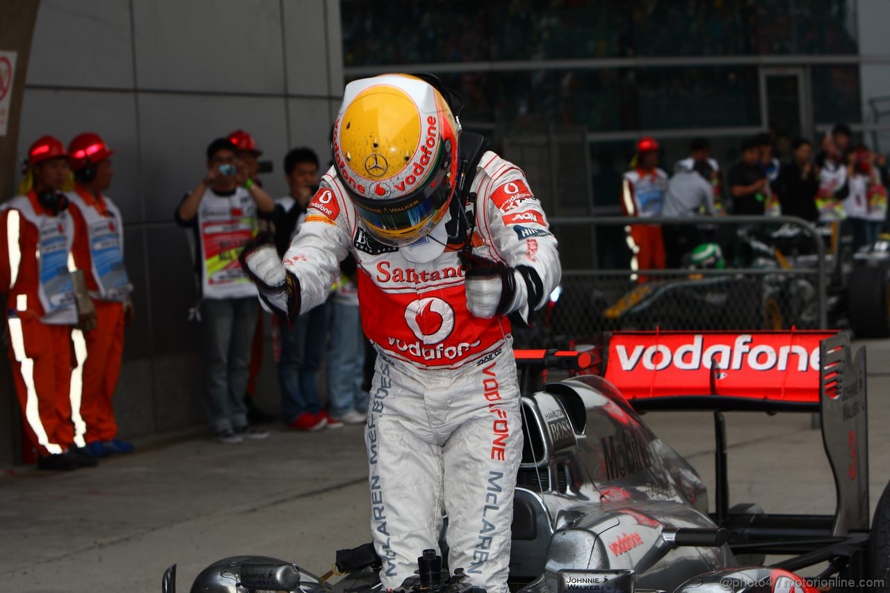 GP CINA, 17.04.2011- Gara, Lewis Hamilton (GBR), McLaren  Mercedes, MP4-26 vincitore 