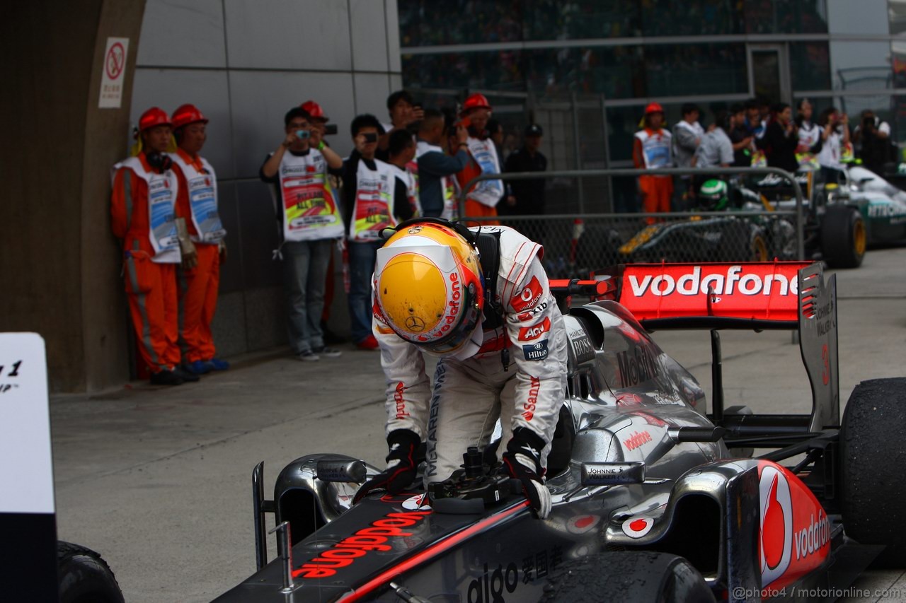 GP CINA, 17.04.2011- Gara, Lewis Hamilton (GBR), McLaren  Mercedes, MP4-26 vincitore 