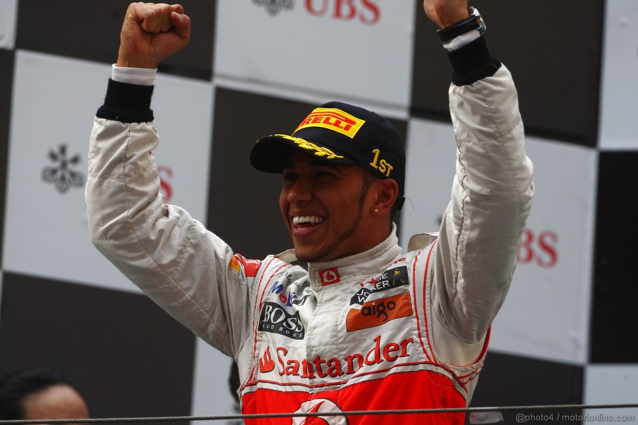 GP CINA, 17.04.2011- Gara, Lewis Hamilton (GBR), McLaren  Mercedes, MP4-26 vincitore 