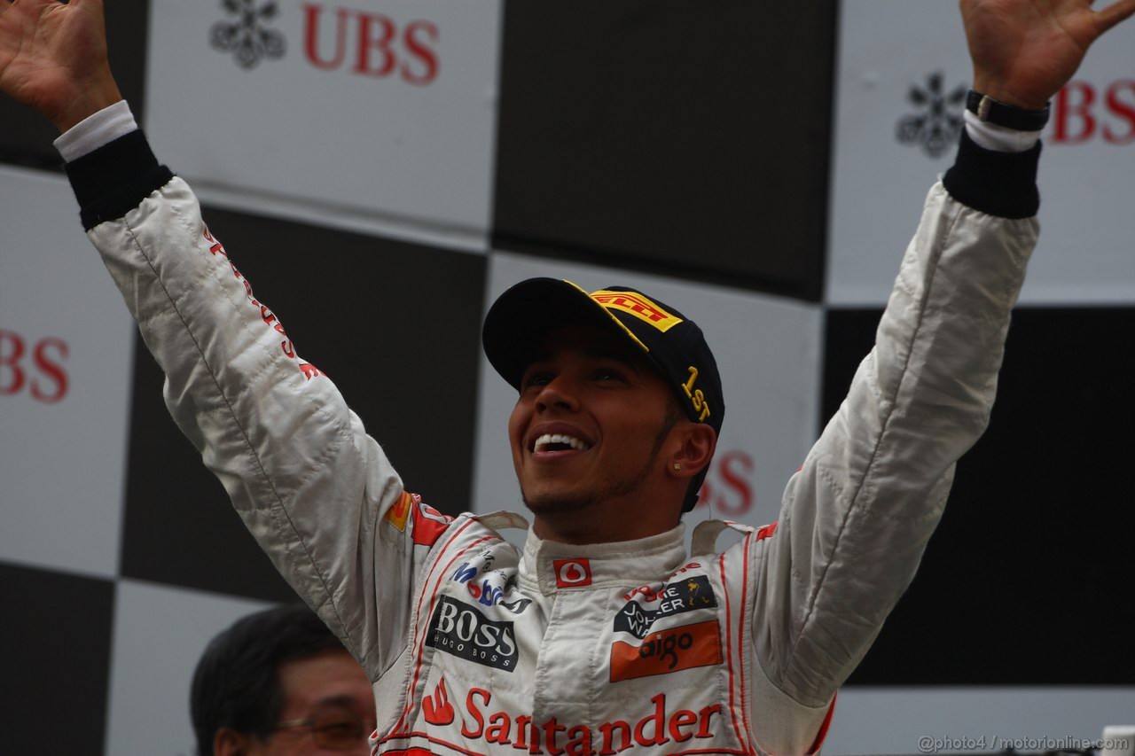 GP CINA, 17.04.2011- Gara, Lewis Hamilton (GBR), McLaren  Mercedes, MP4-26 vincitore 
