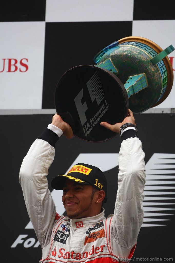 GP CINA, 17.04.2011- Gara, Lewis Hamilton (GBR), McLaren  Mercedes, MP4-26 vincitore 