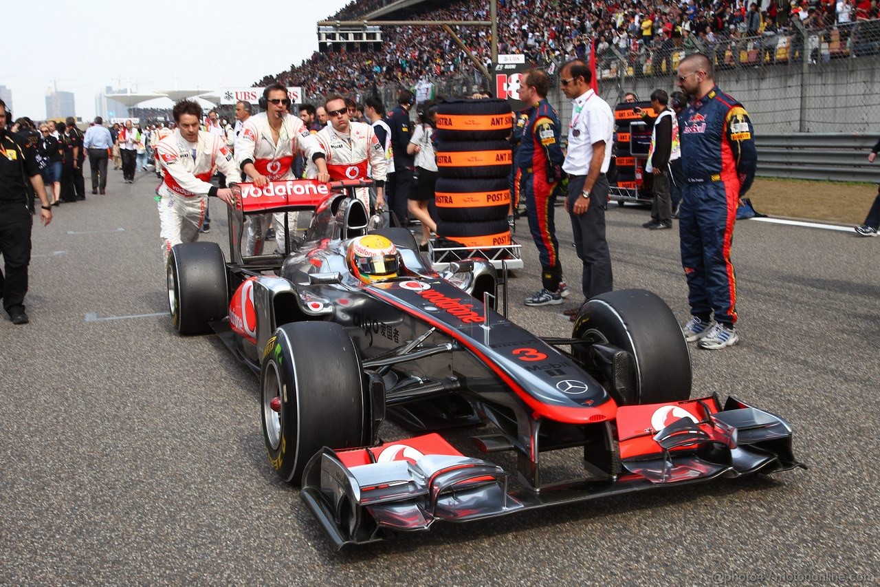 GP CINA, 17.04.2011- Gara, Lewis Hamilton (GBR), McLaren  Mercedes, MP4-26 