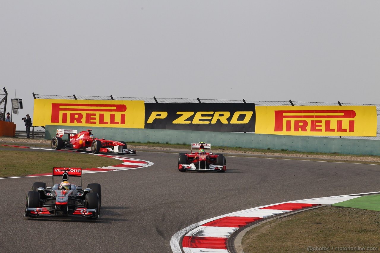 GP CINA, 17.04.2011- Gara, Lewis Hamilton (GBR), McLaren  Mercedes, MP4-26 
