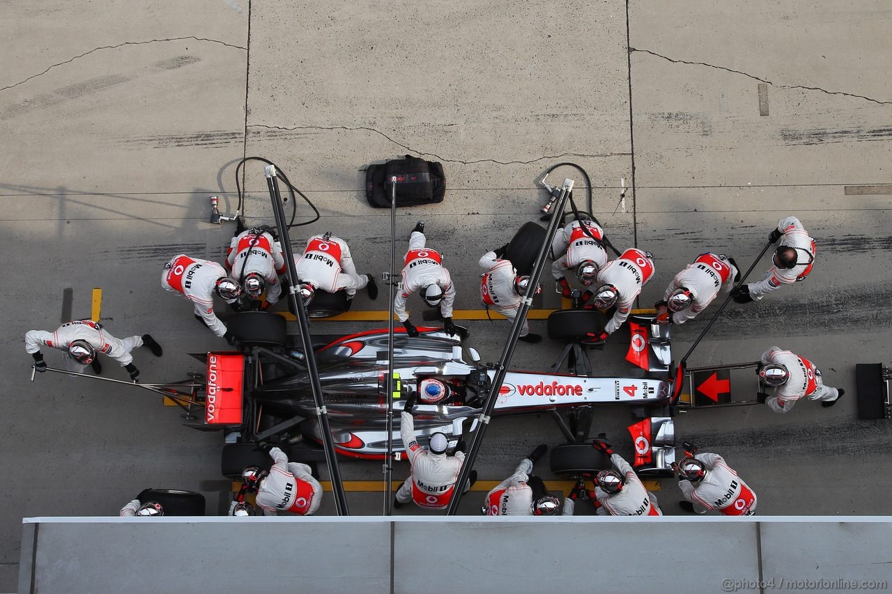 GP CINA, 17.04.2011- Gara, Jenson Button (GBR), McLaren Mercedes, MP4-26