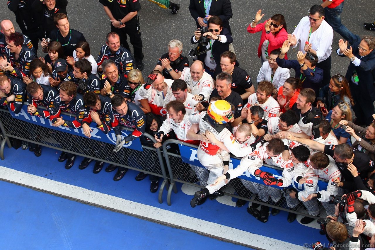 GP CINA, 17.04.2011- Gara, Lewis Hamilton (GBR), McLaren Mercedes, MP4-26 vincitore