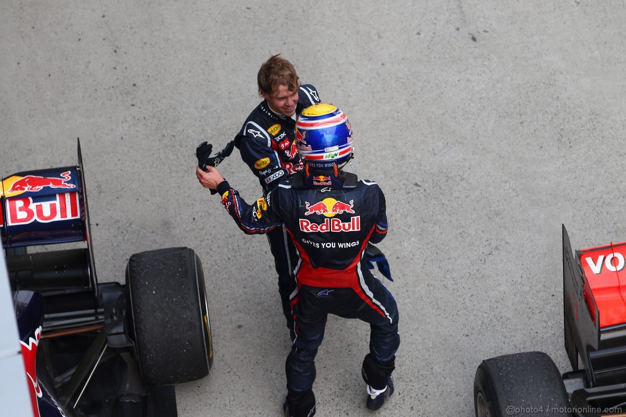 GP CINA, 17.04.2011- Gara, Sebastian Vettel (GER), Red Bull Racing, RB7 vincitore e Mark Webber (AUS), Red Bull Racing, RB7 terzo 
