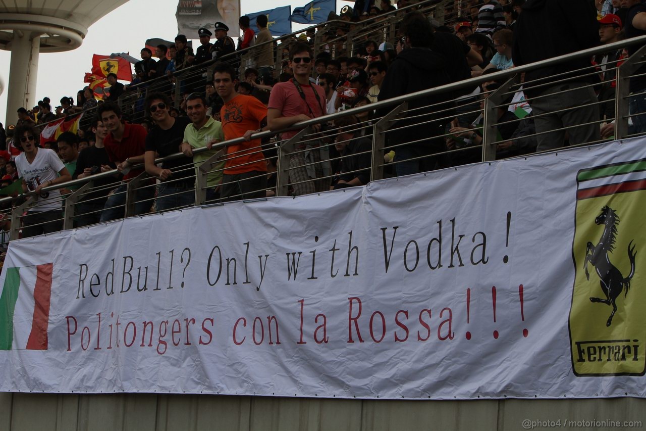 GP CINA, 17.04.2011- Gara, Fans