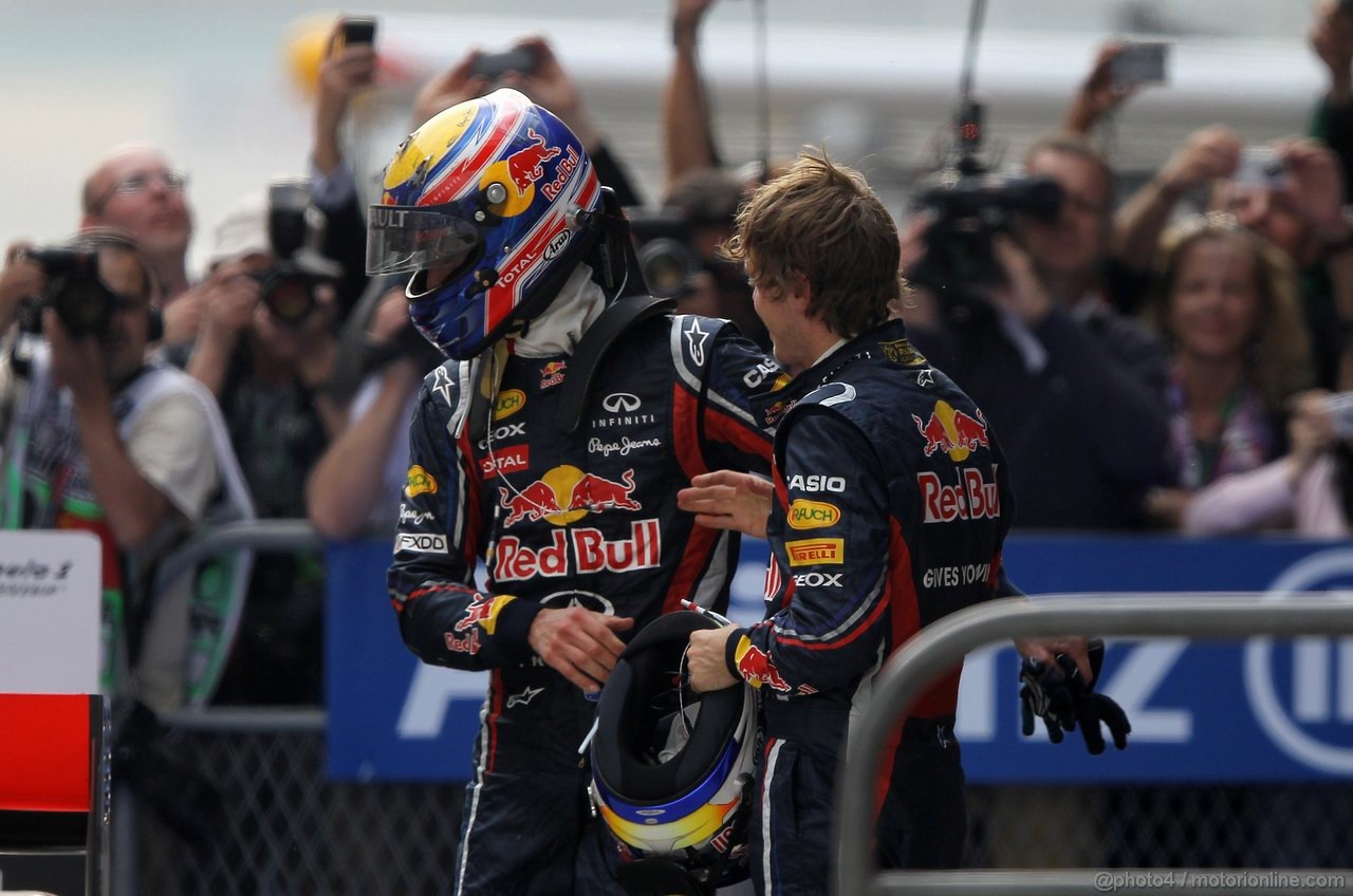 GP CINA, 17.04.2011- Gara, Sebastian Vettel (GER), Red Bull Racing, RB7 secondo e Mark Webber (AUS), Red Bull Racing, RB7 terzo
