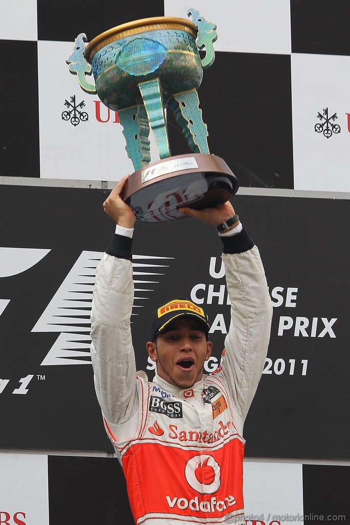 GP CINA, 17.04.2011- Gara, Lewis Hamilton (GBR), McLaren  Mercedes, MP4-26 vincitore 