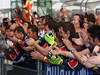 GP CINA, 17.04.2011- Gara, Mechanics Red Bull celebrates the secondo of Sebastian Vettel (GER), Red Bull Racing, RB7 