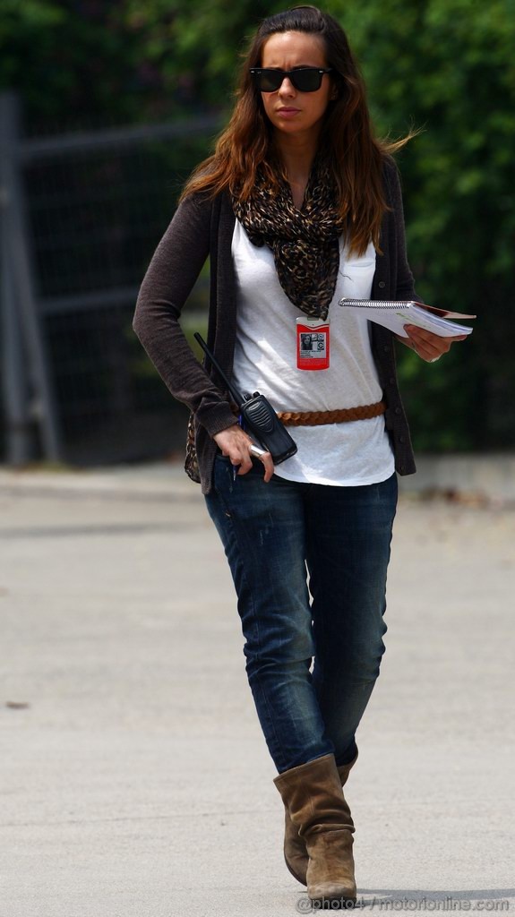 GP CINA, 14.04.2011- Laia Ferrer (ESP) TV3, Spanish TV 