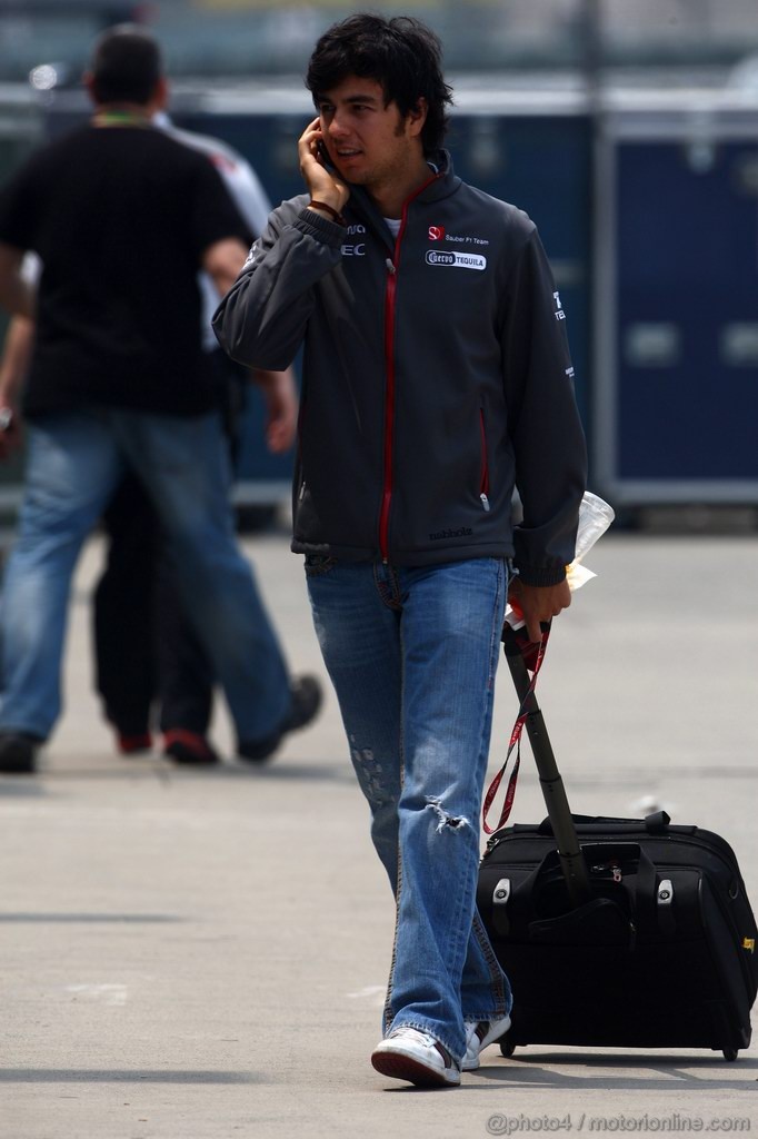 GP CINA, 14.04.2011- Sergio Pérez (MEX), Sauber F1 Team C30 