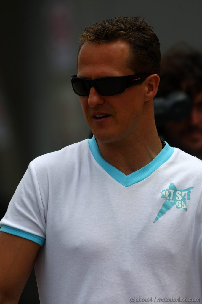 GP CINA, 14.04.2011- Michael Schumacher (GER), Mercedes GP Petronas F1 Team, MGP W02 