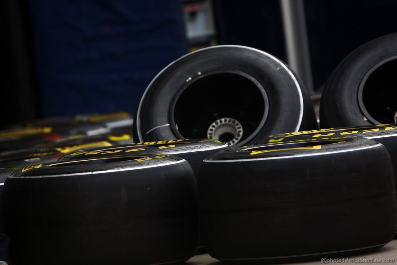 GP CINA, 14.04.2011- Tyres Pirelli 