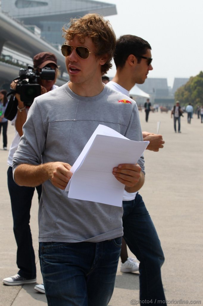 GP CINA, 14.04.2011- Sebastian Vettel (GER), Red Bull Racing, RB7 