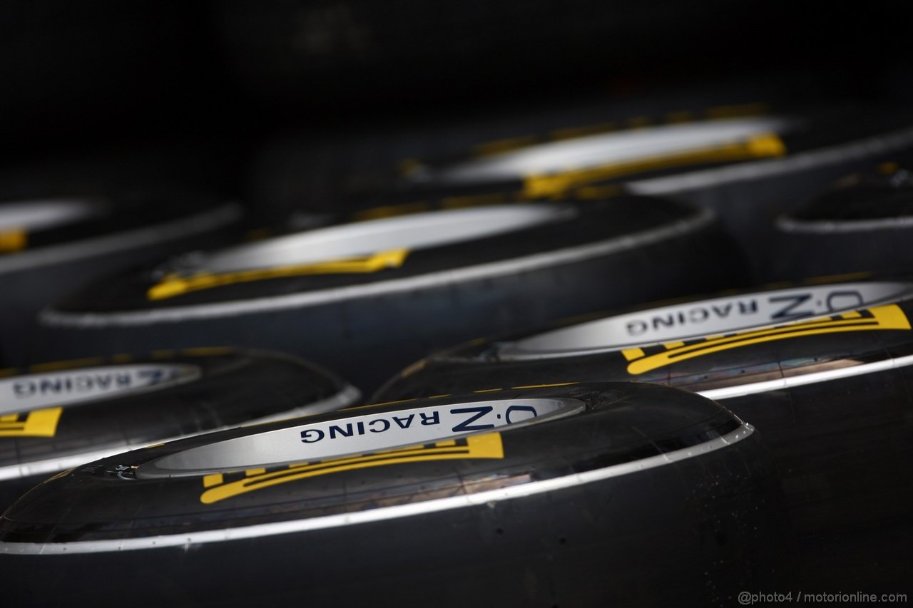 GP CINA, 14.04.2011- Tyres Pirelli 