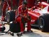 GP CINA, 14.04.2011- Mechanics Ferrari  