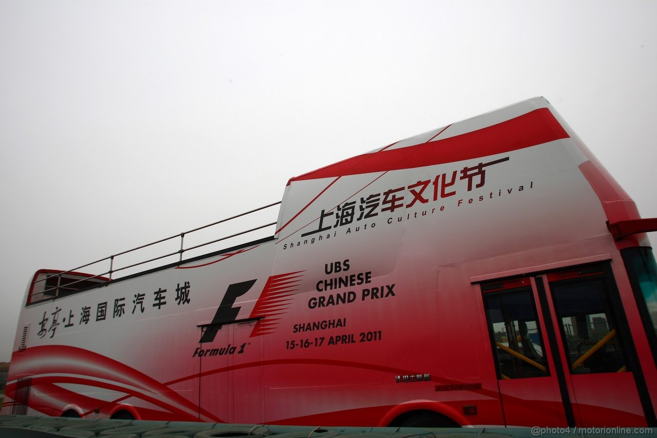 GP CINA, 16.04.2011- Prove Libere 3, Sabato, Atmosphere