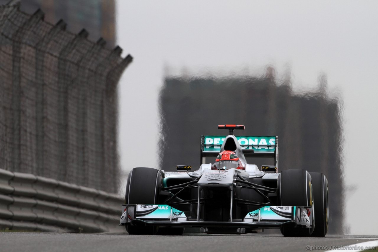 GP CINA, 16.04.2011- Prove Libere 3, Sabato, Michael Schumacher (GER), Mercedes GP Petronas F1 Team, MGP W02 