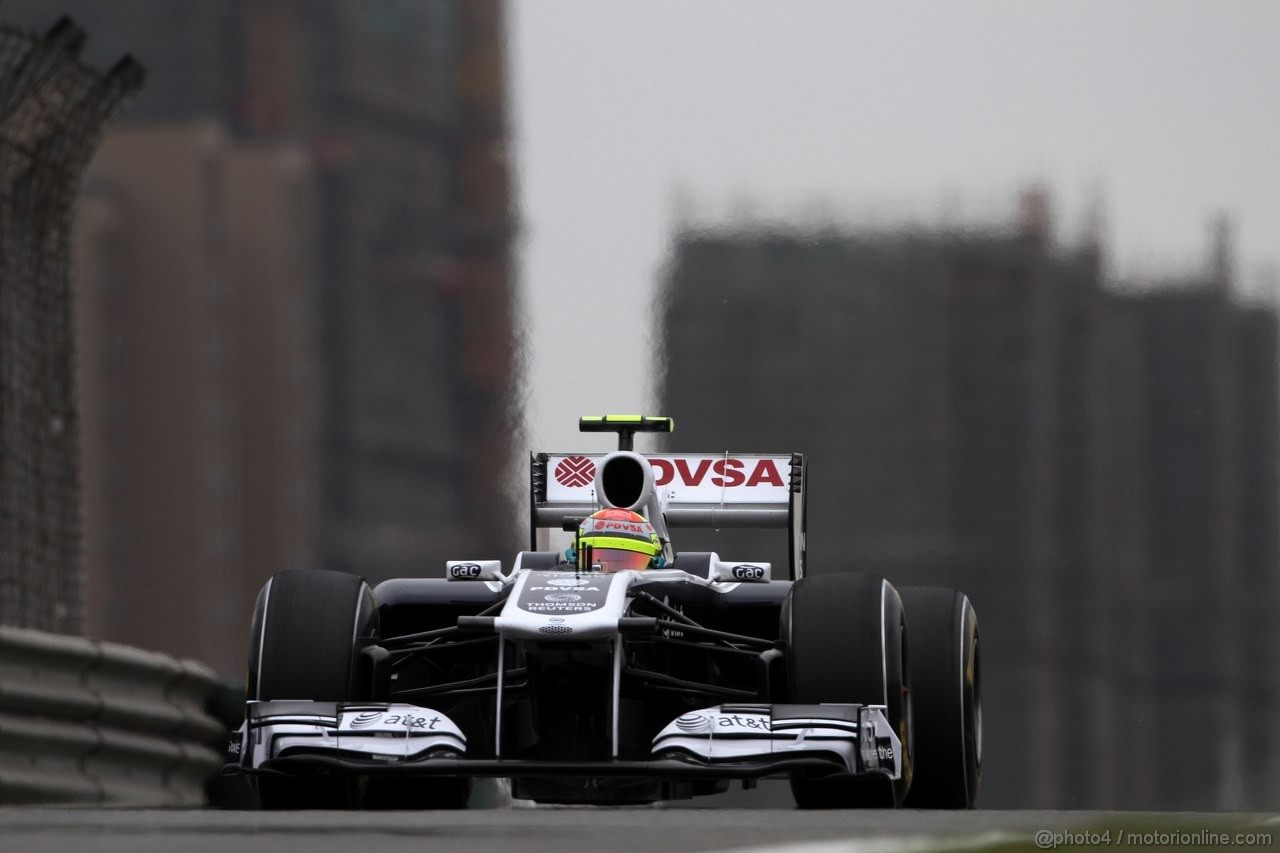 GP CINA, 16.04.2011- Prove Libere 3, Sabato, Pastor Maldonado (VEN), Williams FW33 