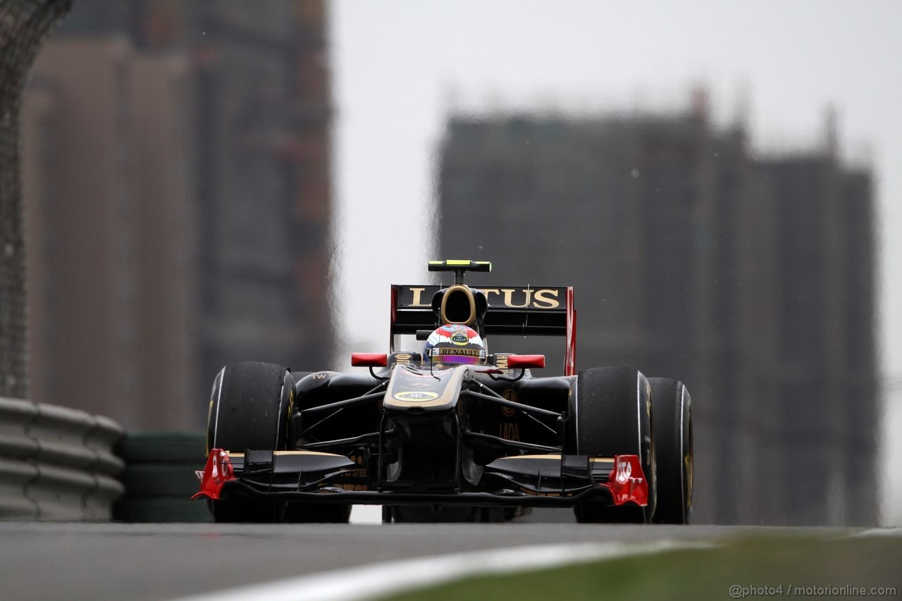 GP CINA, 16.04.2011- Prove Libere 3, Sabato, Vitaly Petrov (RUS), Lotus Renault GP, R31 