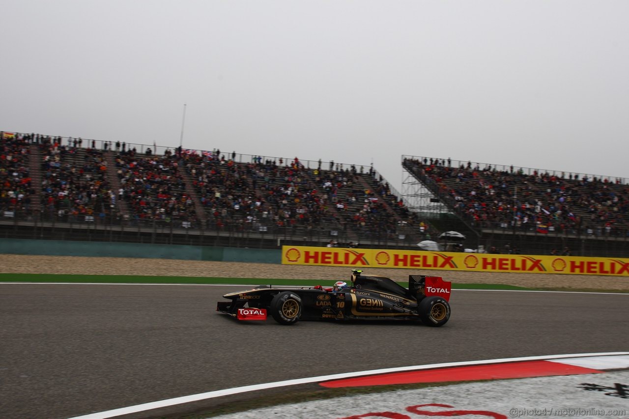 GP CINA, 16.04.2011- Qualifiche,Vitaly Petrov (RUS), Lotus Renault GP, R31 