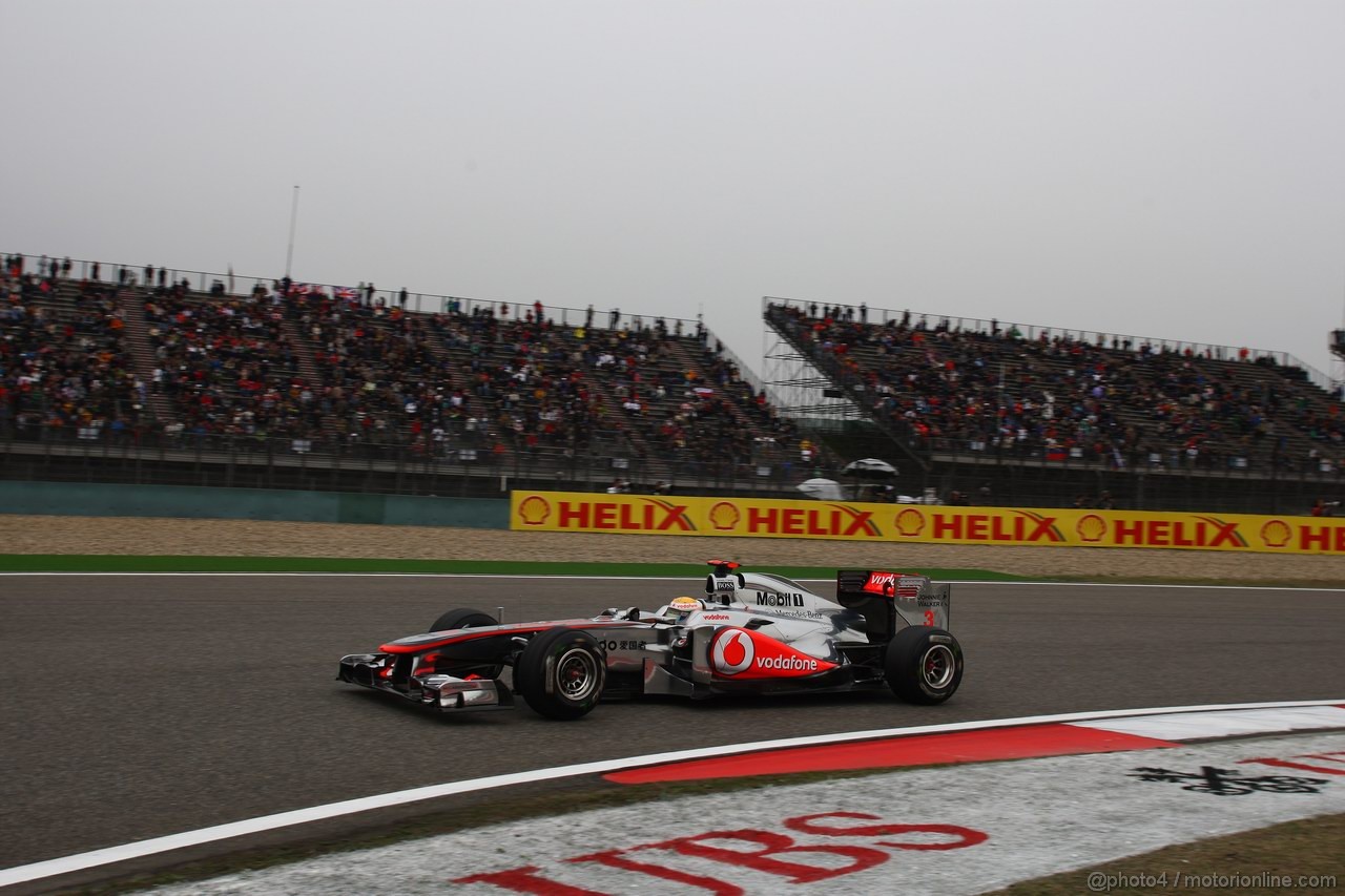 GP CINA, 16.04.2011- Qualifiche, Lewis Hamilton (GBR), McLaren  Mercedes, MP4-26 
