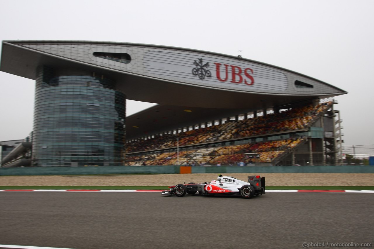 GP CINA, 16.04.2011- Qualifiche, Jenson Button (GBR), McLaren  Mercedes, MP4-26 
