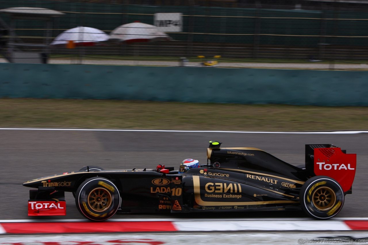 GP CINA, 16.04.2011- Qualifiche, Vitaly Petrov (RUS), Lotus Renault GP, R31 