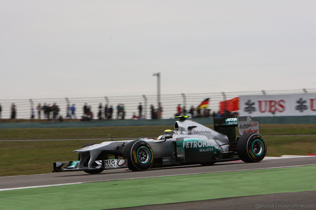 GP CINA, 16.04.2011- Qualifiche, Nico Rosberg (GER), Mercedes GP Petronas F1 Team, MGP W02 