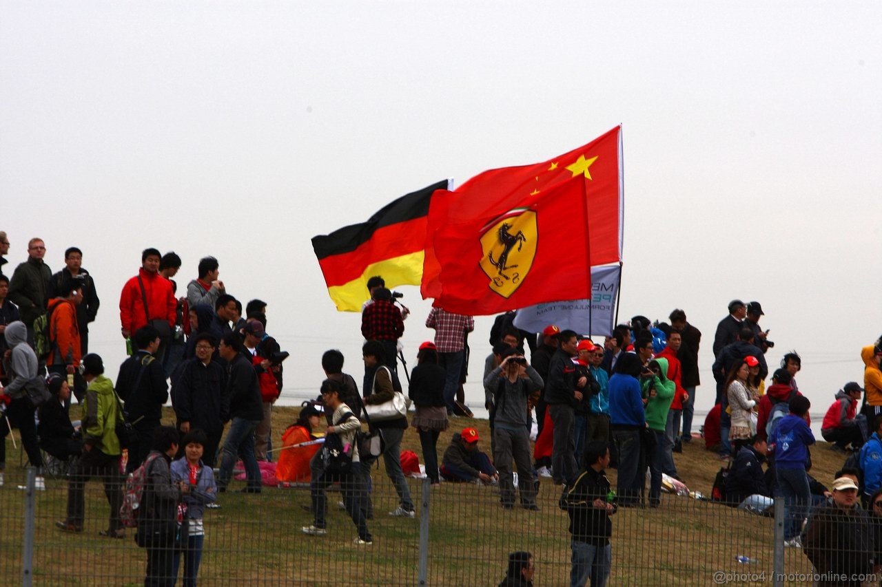 GP CINA, 16.04.2011- Qualifiche, fans