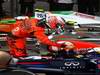 GP CINA, 16.04.2011- Qualifiche, Jenson Button (GBR), McLaren  Mercedes, MP4-26 secondo e Sebastian Vettel (GER), Red Bull Racing, RB7 pole position 
