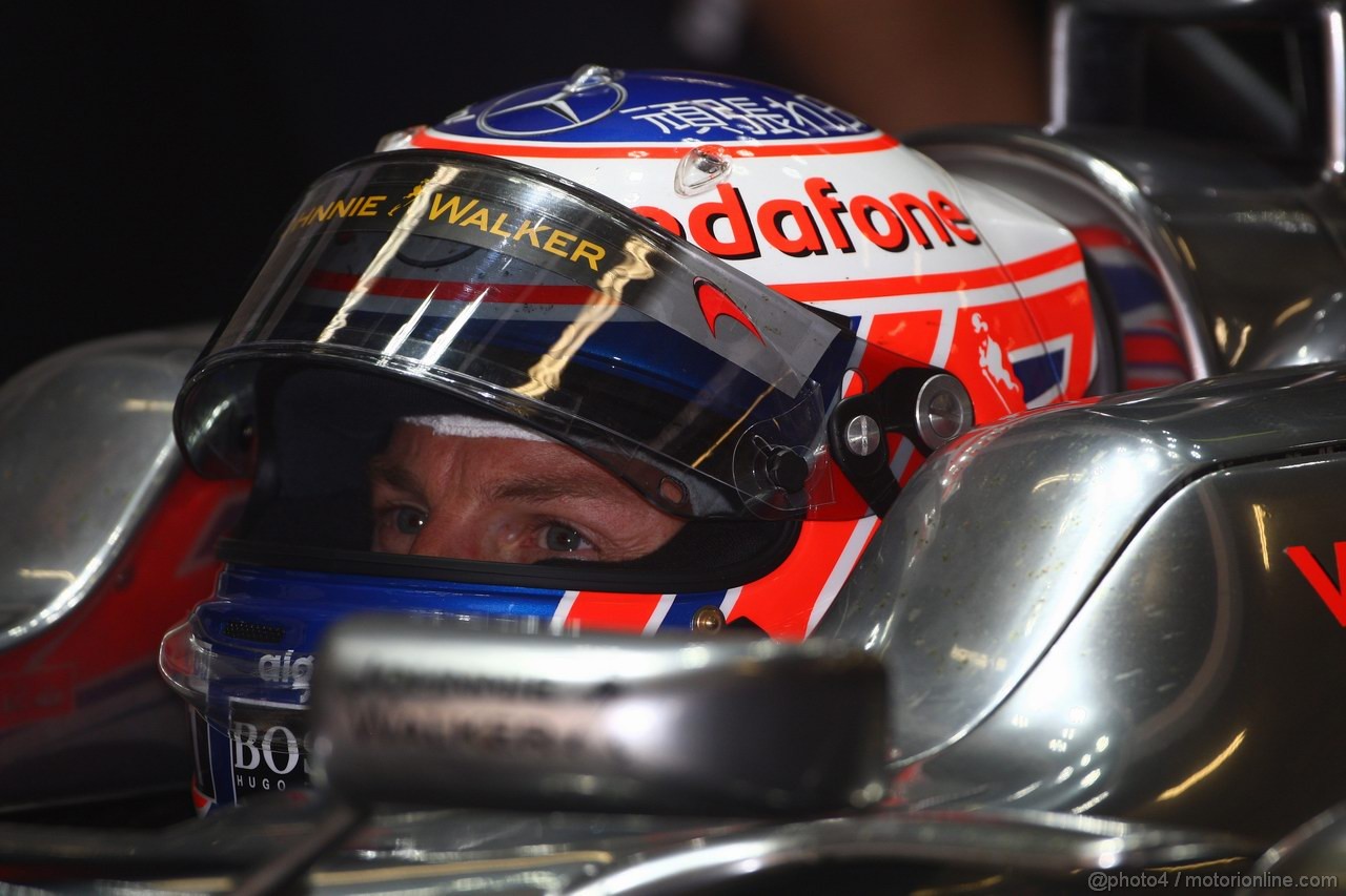 GP CINA, 15.04.2011- Prove Libere 1, Venerdi', Jenson Button (GBR), McLaren Mercedes, MP4-26